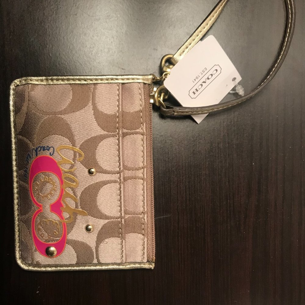 COACH Corner Zip Wristlet in Signature Canvas: Khaki/Light Gold